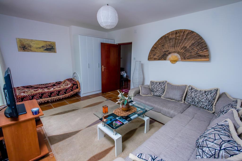 Apartments Beachfront Kotor Eksteriør billede