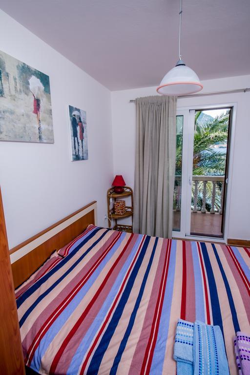 Apartments Beachfront Kotor Eksteriør billede